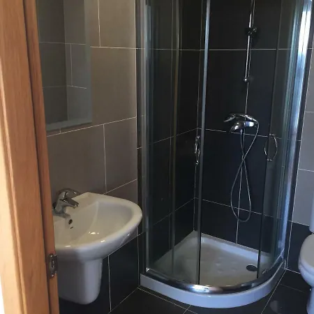 Apartamento Luminoso Y Muy Centrico *